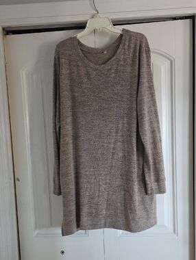 Source Unknown Long Sleeve Knit Top in Taupe Heather